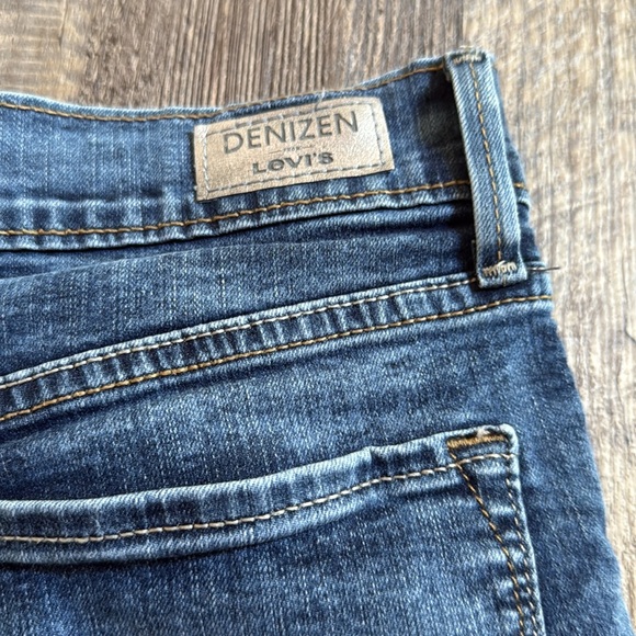 Levi's Denizen Juniors Blue Denim High Rise Shortie Shorts Roll Cuff Size 7 - Picture 8 of 10